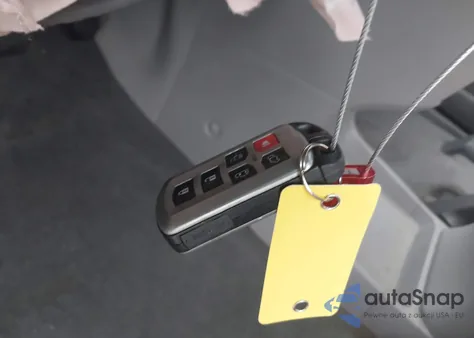 2018 Toyota Sienna Xle 8 Passenger from USA, damaged, VIN 5TDYZ3DCXJS935507